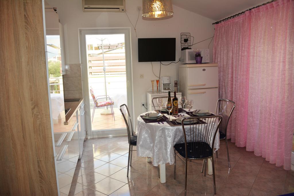 Apartment Vesna Ravni Eksteriør billede